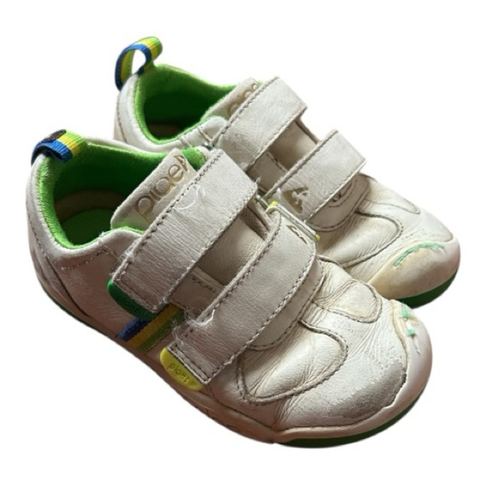Plae size 9.5 white with green trim Charlie shoes